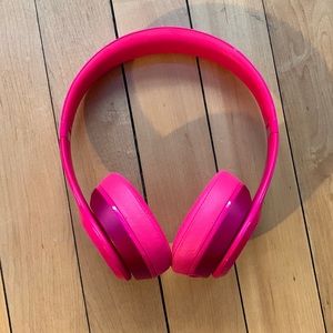 pink solo beats